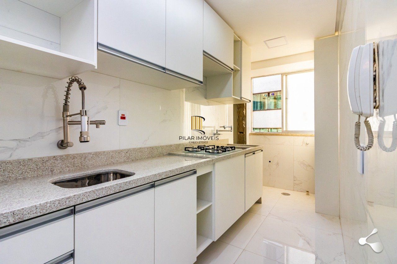 Apartamento para Venda - 62.17m², 2 dormitórios, 1 vaga - Petrópolis
