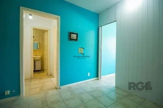 ÓTIMO APARTAMENTO COM UM DORMITÓRIO, BAIRRO MORRO SANTANA