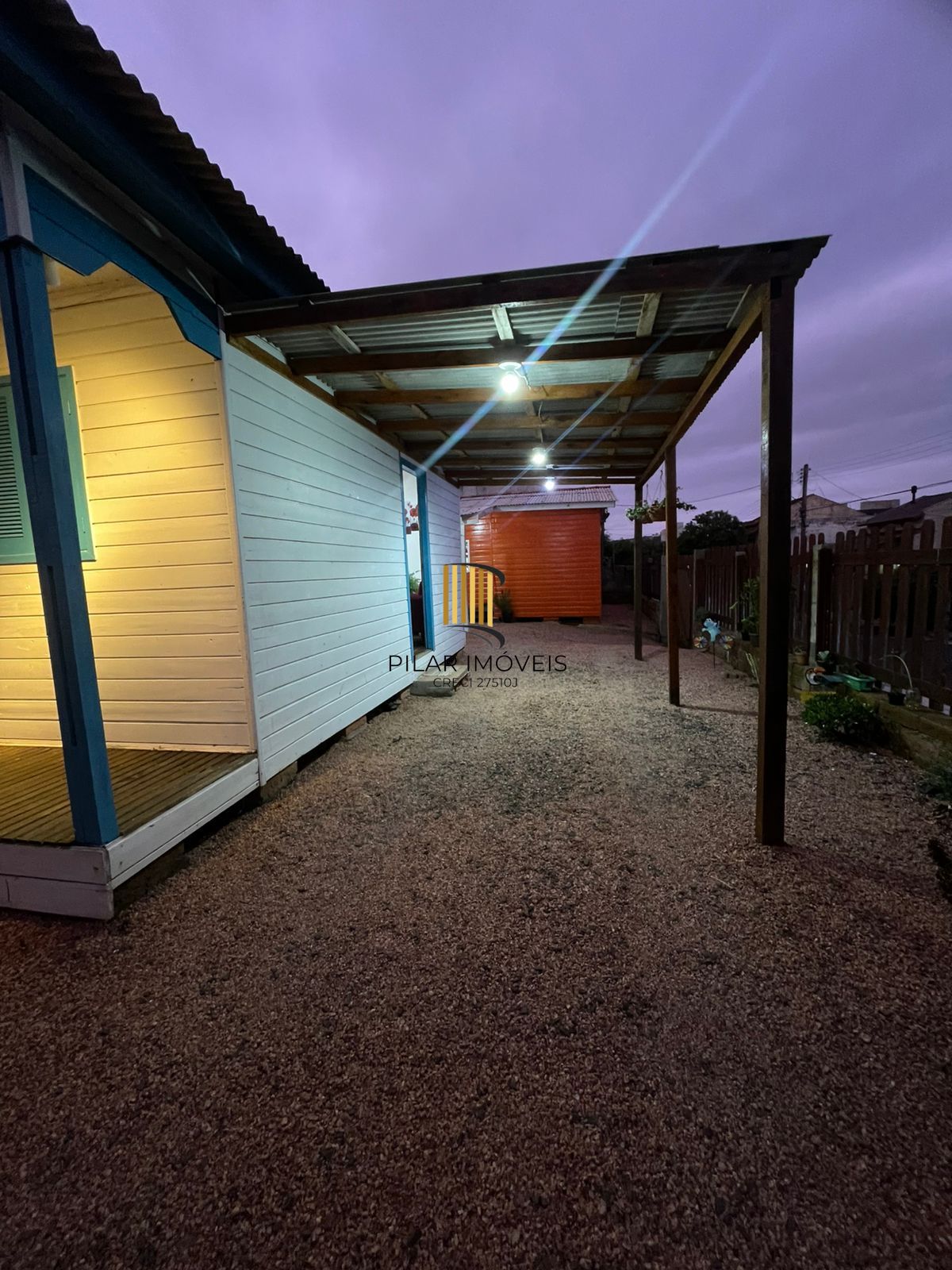 Terreno de esquina com 2 casas a venda, bairro Vila Nova, Porto Alegre, RS