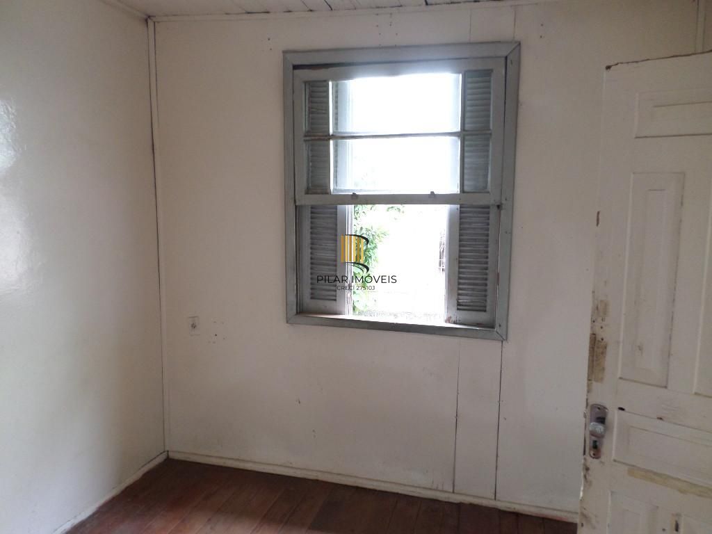 Casa de madeira o terreno 8,50 por 28