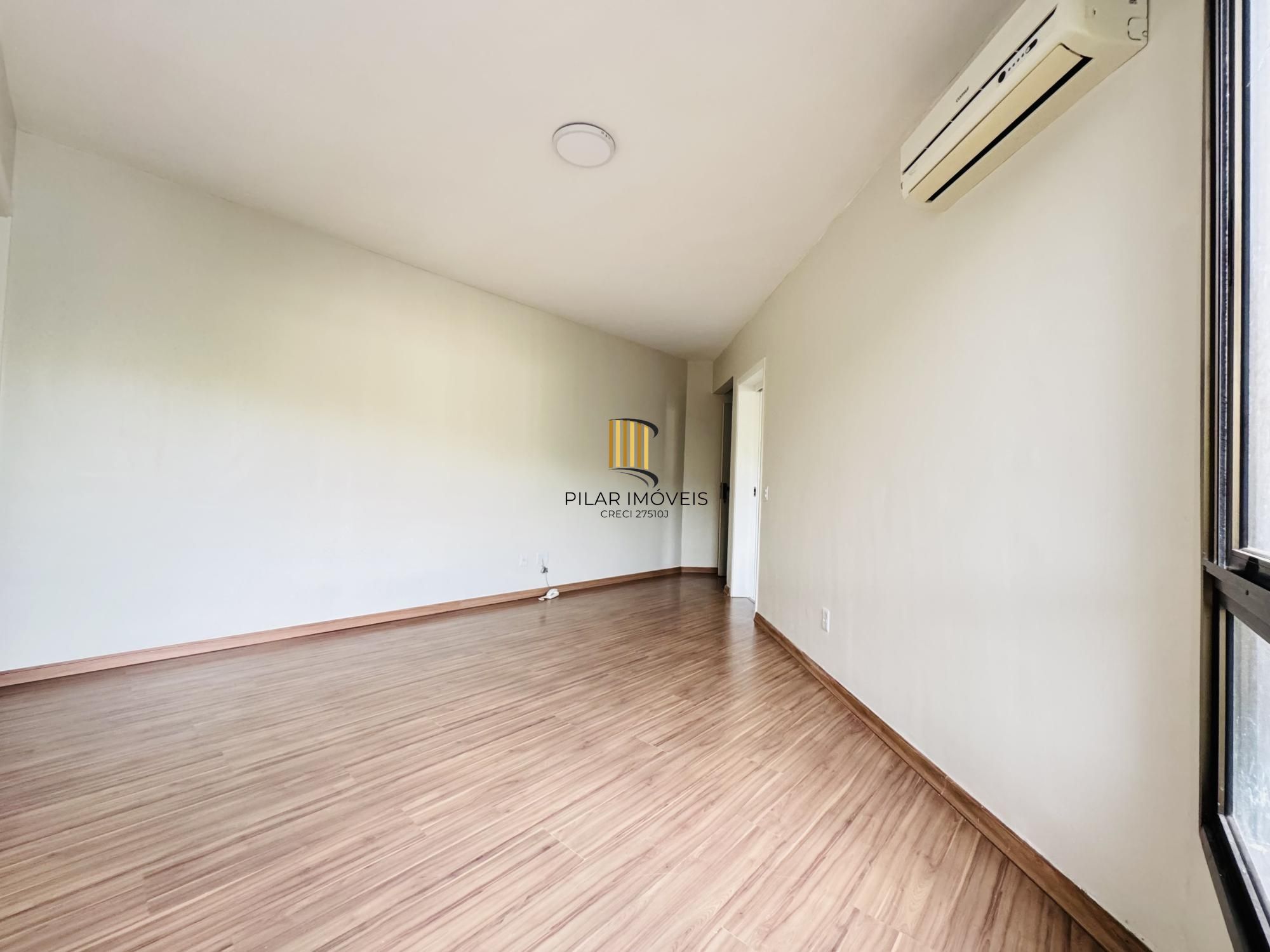 Apartamento com 2 dormitórios, 59m2, localizado no 5º andar, no Bairro Nonoai