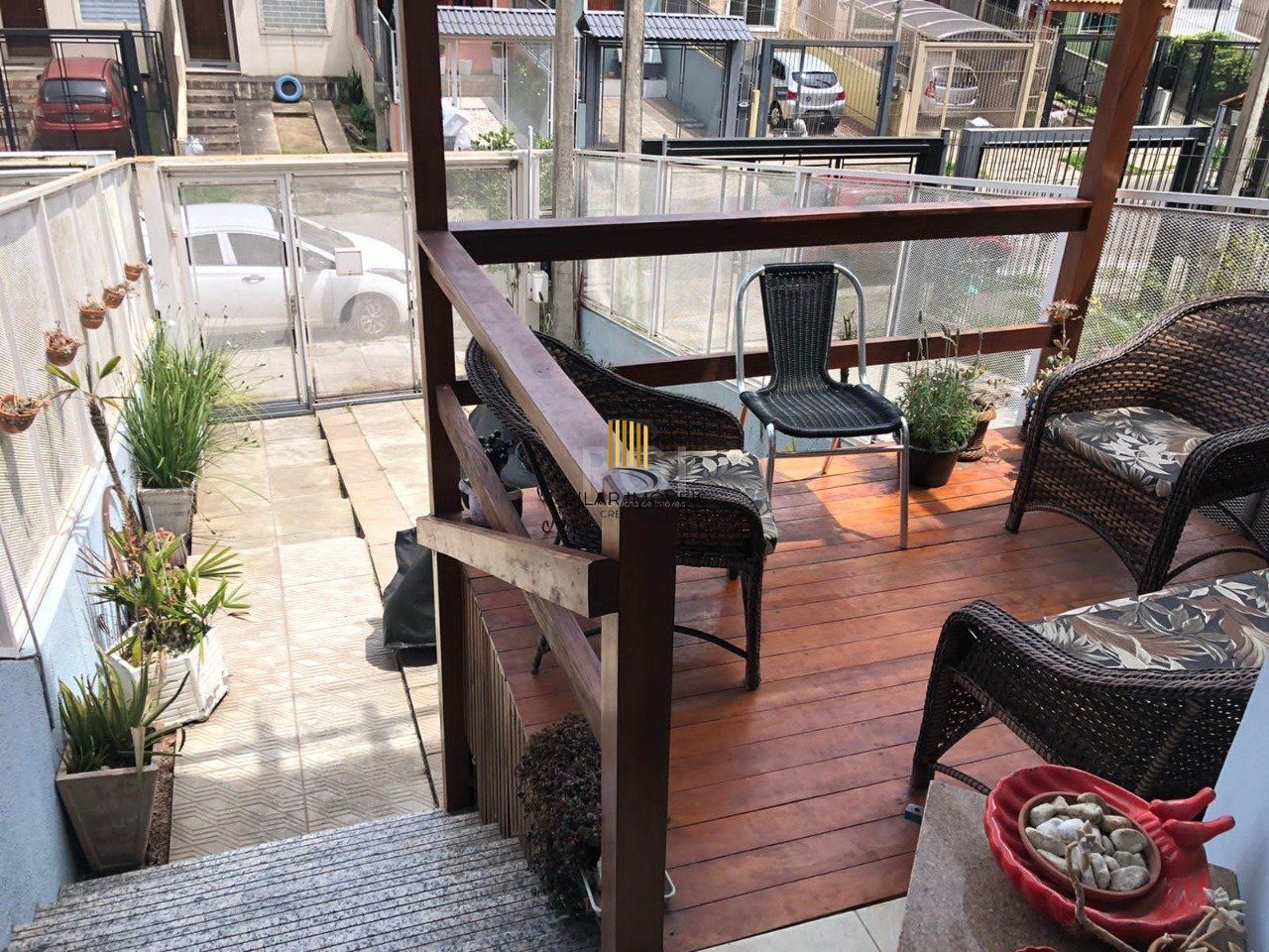 Casa com 3 dormitórios 2 suítes, área gourmet, vaga de estacionamento,  Guarujá,  Porto Alegre RS 