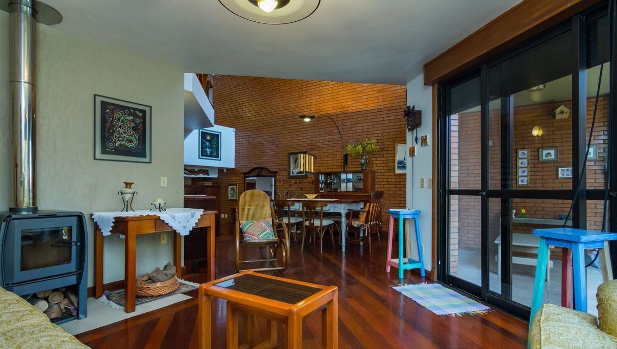 Casa Condominio para Venda - 359.27m², 3 dormitórios, sendo 1 suites, 4 vagas - Cristal