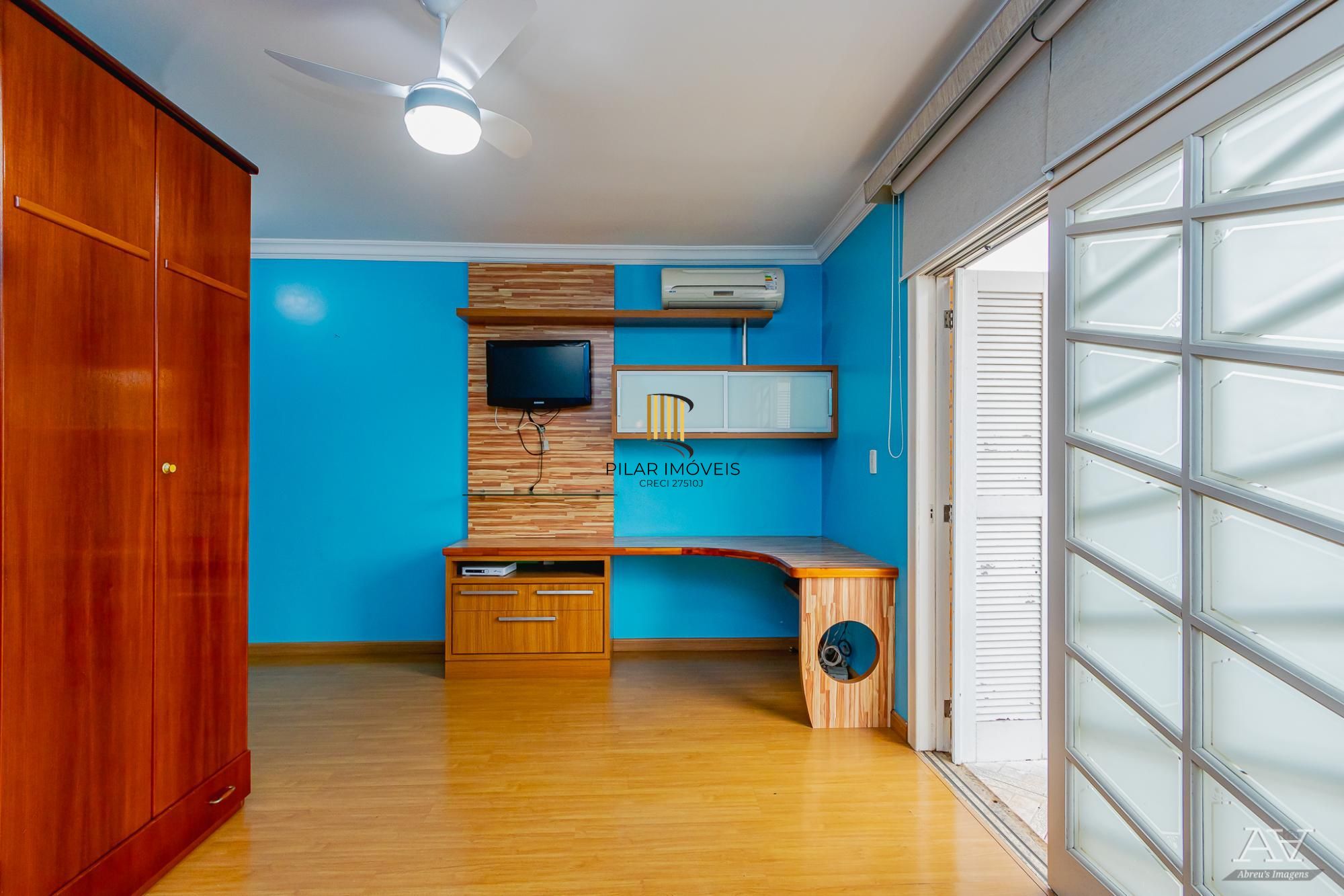 Linda Casa com 3 suítes no Santa Fé