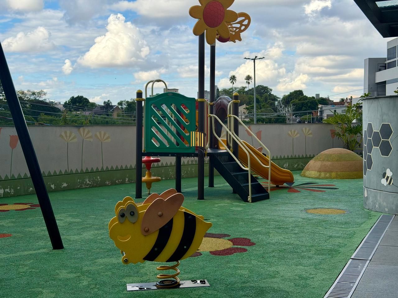 Apartamento com box duplo no bairro Teresópolis