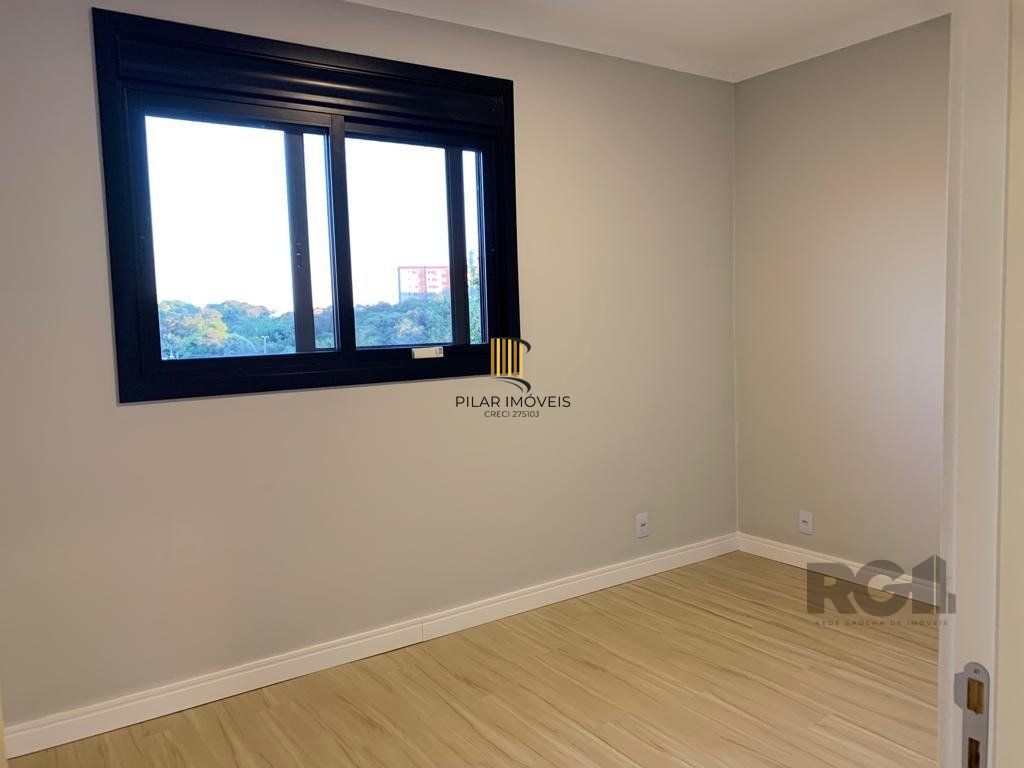 Sobrado triplex no cerntro de Gravataí