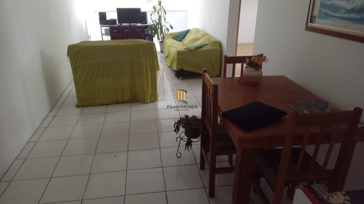 Apartamento 2 dormitórios , churrasqueira , elevador , 1 vaga de garagem descoberta !