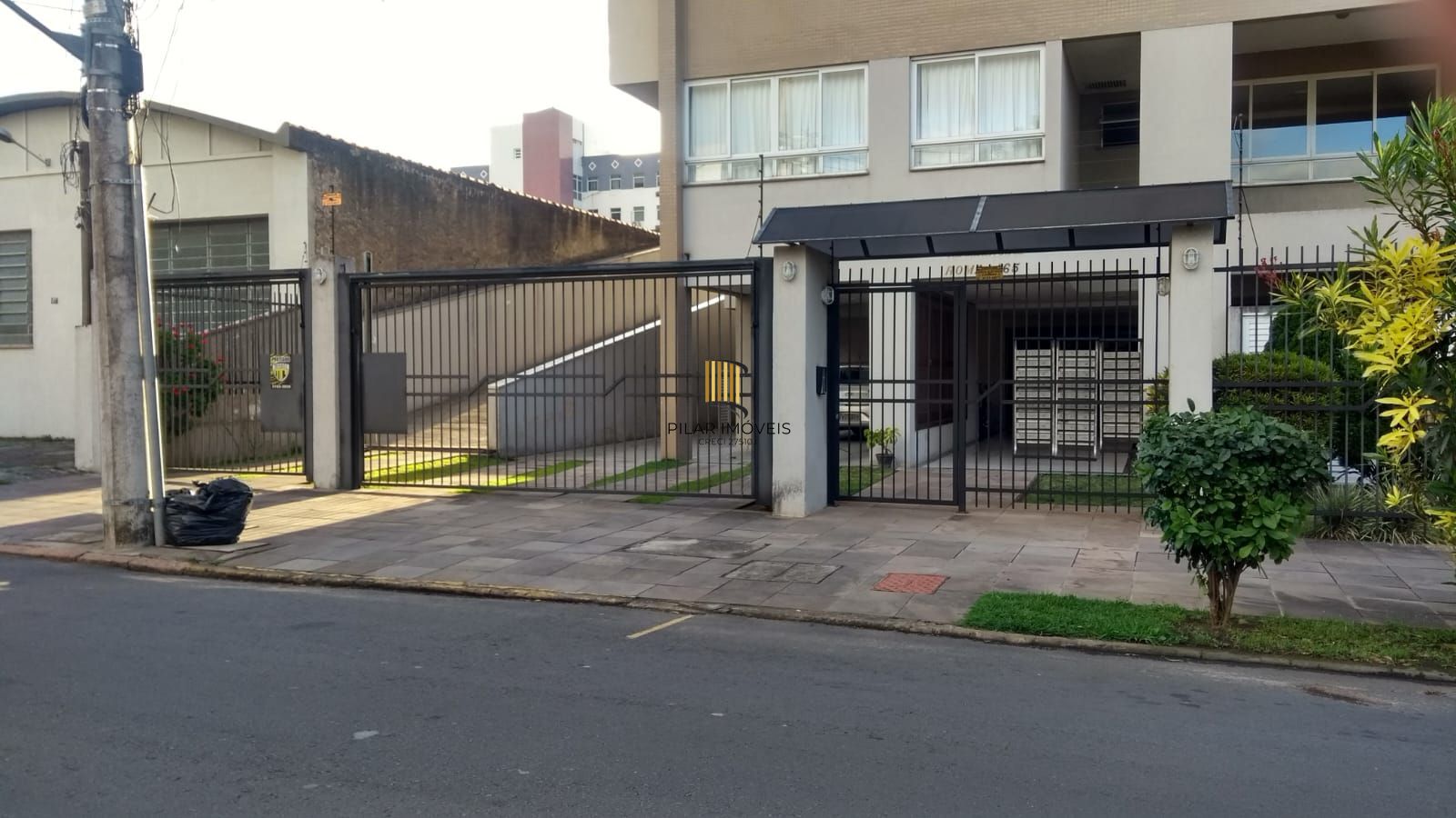 Apartamento com 02 quartos (01 suíte) e 03 Vagas no Bairro Cristo Redentor