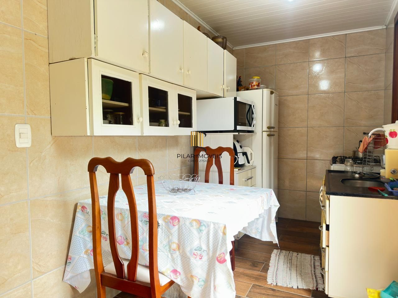 Casa de alvenaria toda reformada e mobiliada no bairro Lami