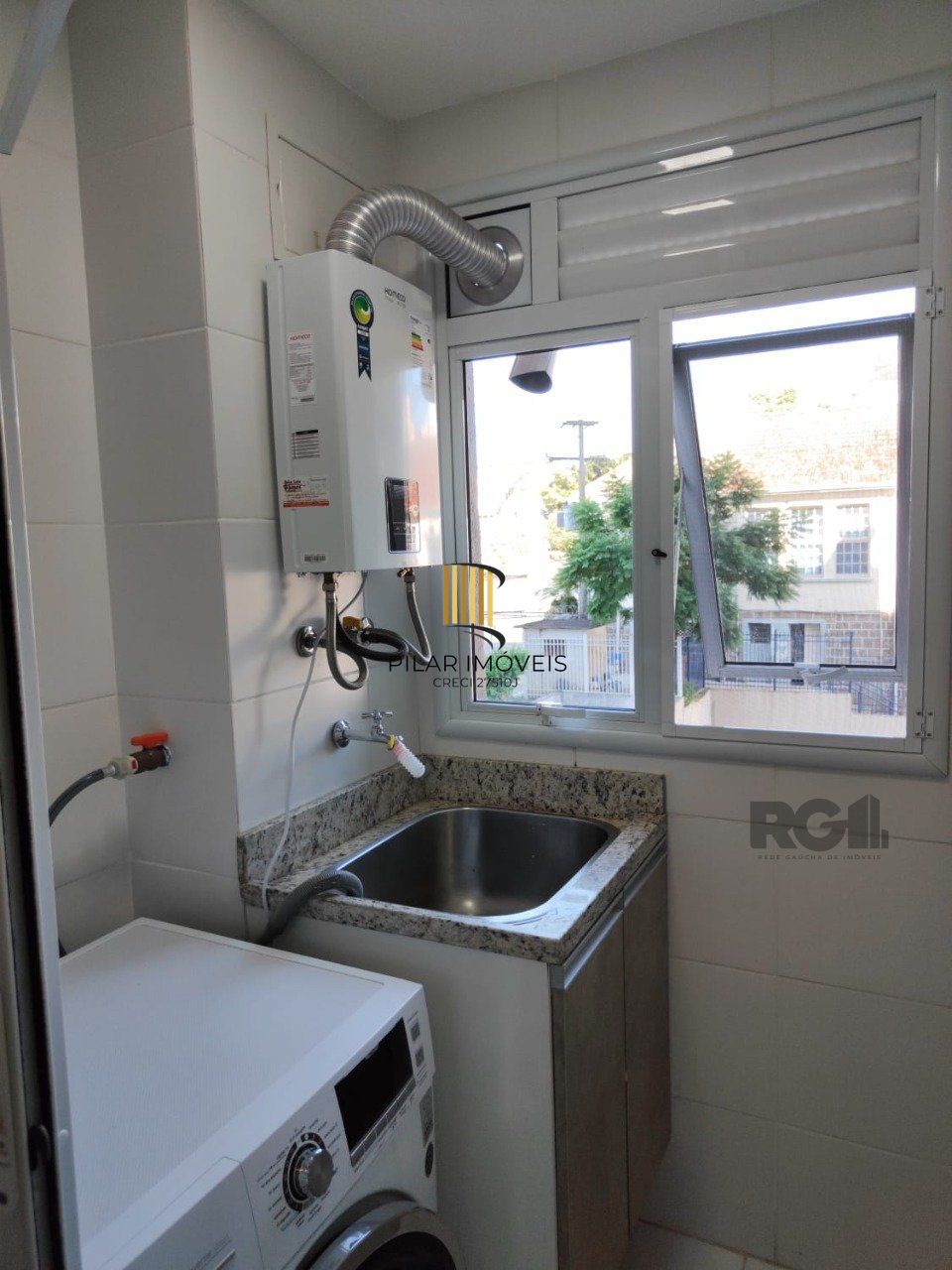 Apartamento com 2 dormitórios e vaga no bairro Teresópolis