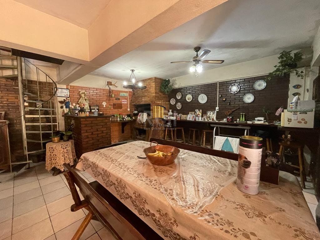 Casa para Venda - 400m², 5 dormitórios, sendo 3 suites, 4 vagas - Ipanema PORTO ALEGRE /RS