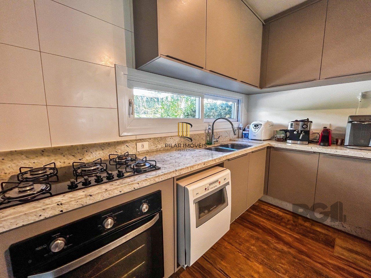 Casa Condominio 3 Dormitório(s) Bairro Pedra Redonda