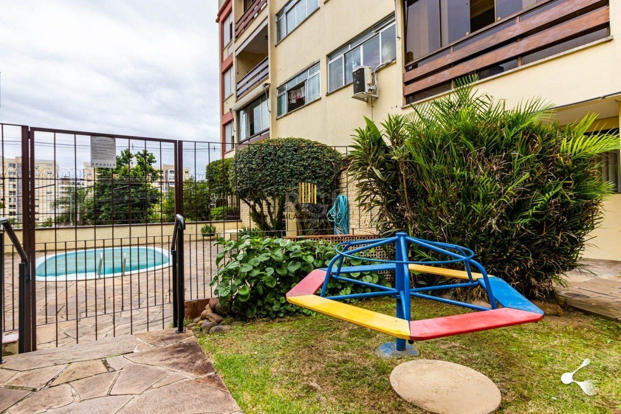 Apartamento 02 dormitórios No Bairro Tristeza em Porto Alegre/RS