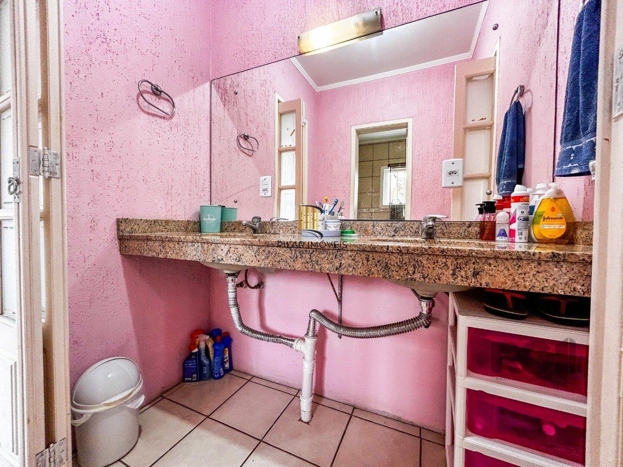Casa 4 dormitórios no bairro Vila Nova