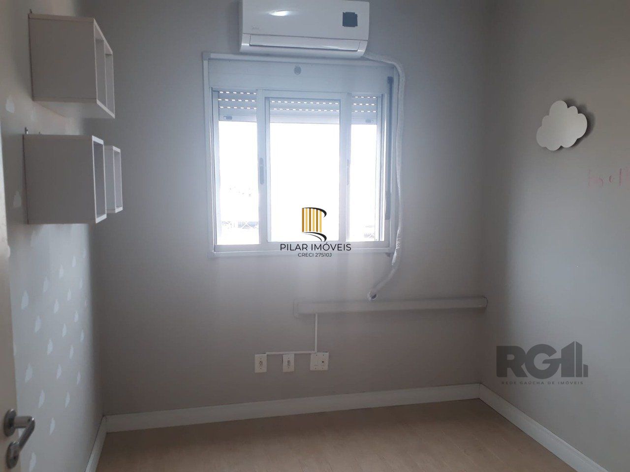 APARTAMENTO DE 2 DORMITÓRIOS E VAGA ESCRITURADA EM CONDOMÍNIO COM INFRA COMPLETA.