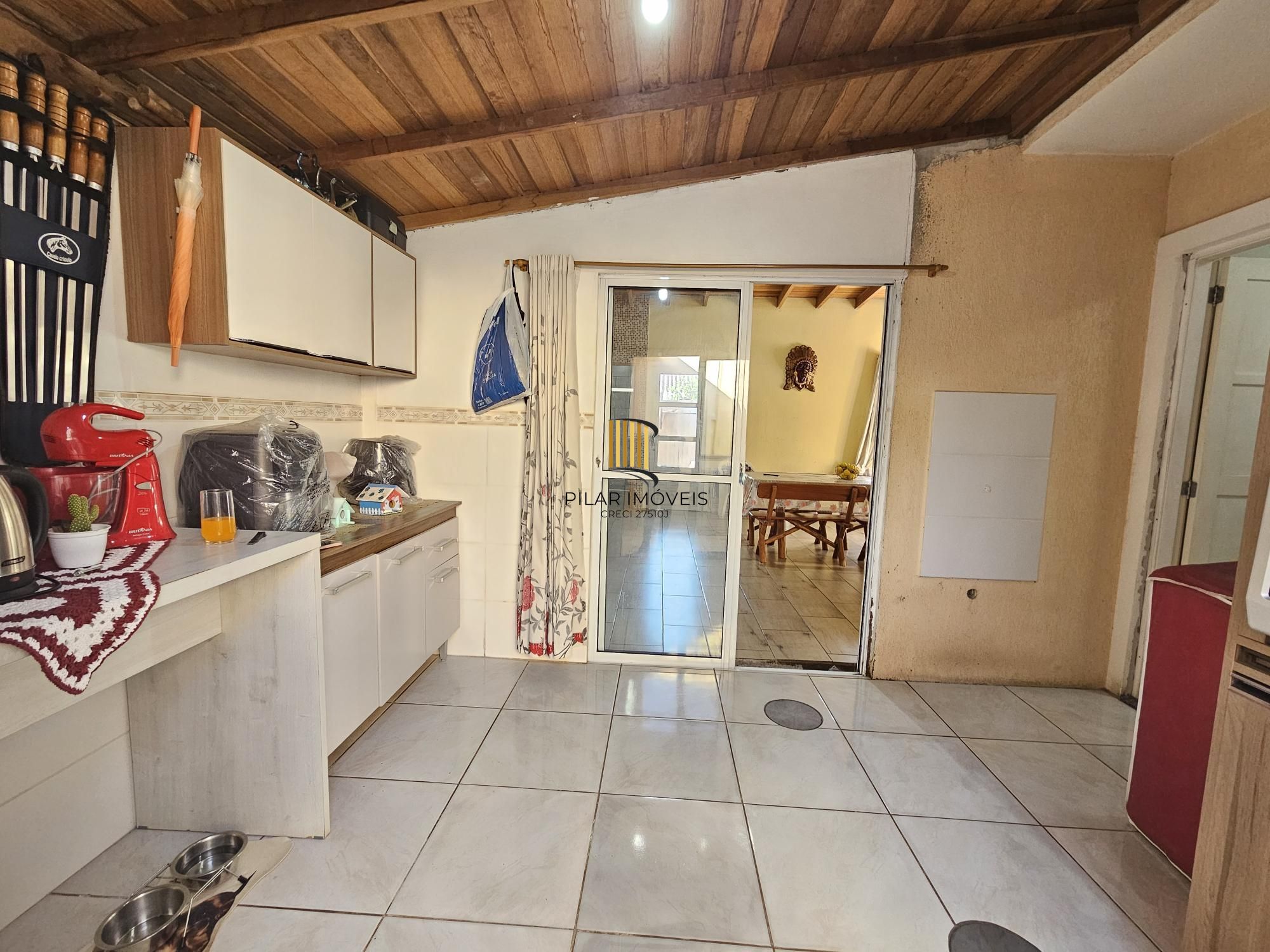 Oportunidade Única! Casa Residencial com 2 Quartos, 2 Banheiros e 2 Vagas de Garagem em Cachoeirinha, Rio Grande do Sul**