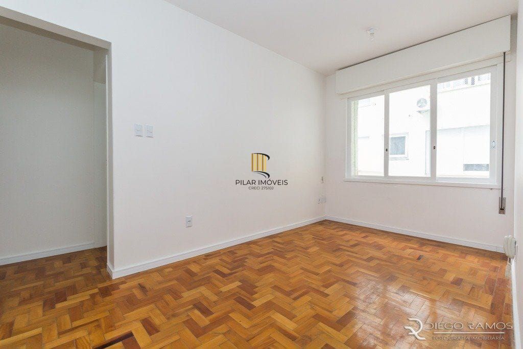 Apartamento de 02 quartos, sendo 01 com Ar condicionado, no bairro  Centro Histórico em Porto Alegre/RS.