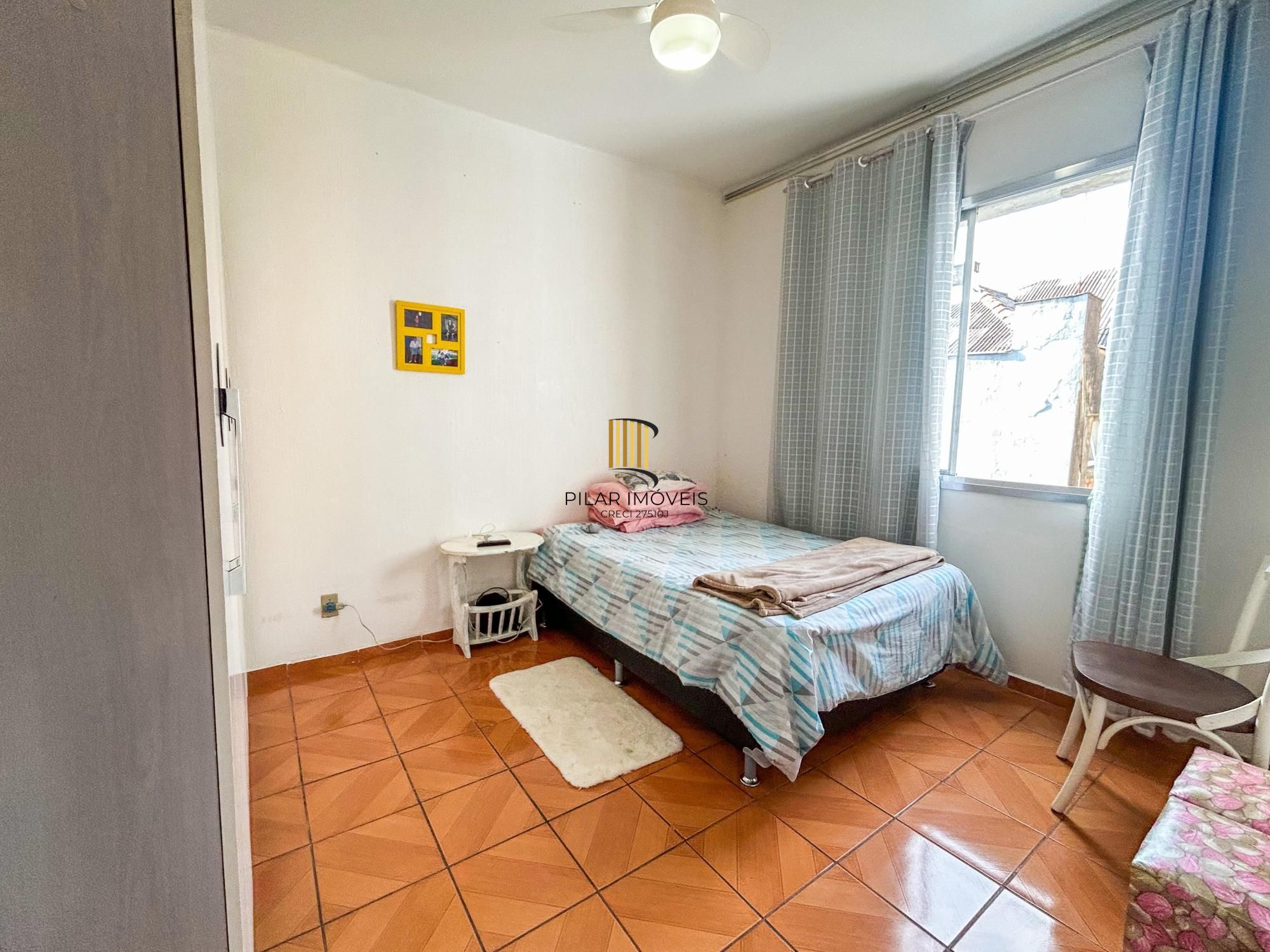 Apartamento 28m² privativos, iluminação natural, 01 dormitório, sala e cozinha integrados, banheiro social - CENTRO  -ANDAR ALTO