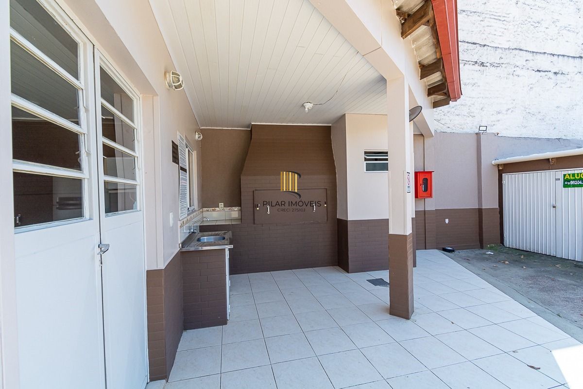 Apartamento com 02 quartos no Bairro Vila Ipiranga