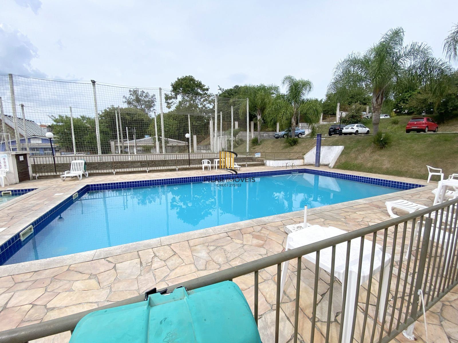 Apartamento com 02 quartos e 01 vaga escriturada no Bairro Jardim Leopoldina