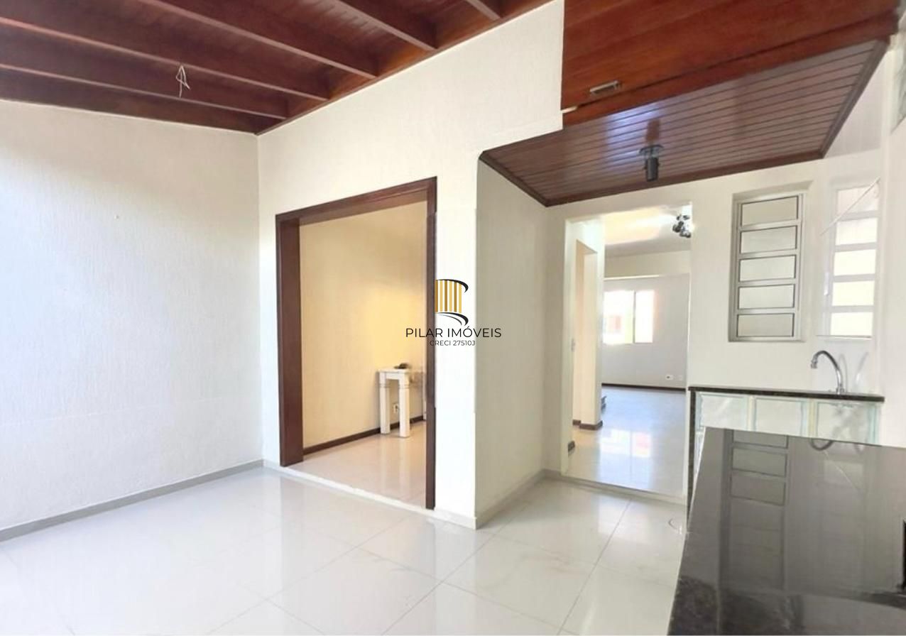 Casa em condominio , 2 dorm, 1 vaga, bairro Sarandi, condomínio Acapulco.