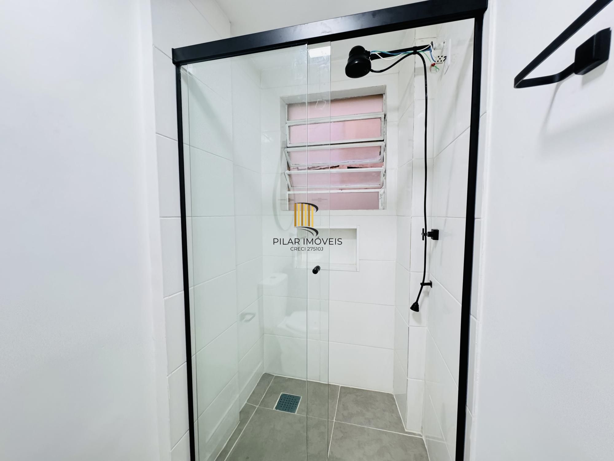 Apartamento 01 dormitório reformado Centro Porto Alegre