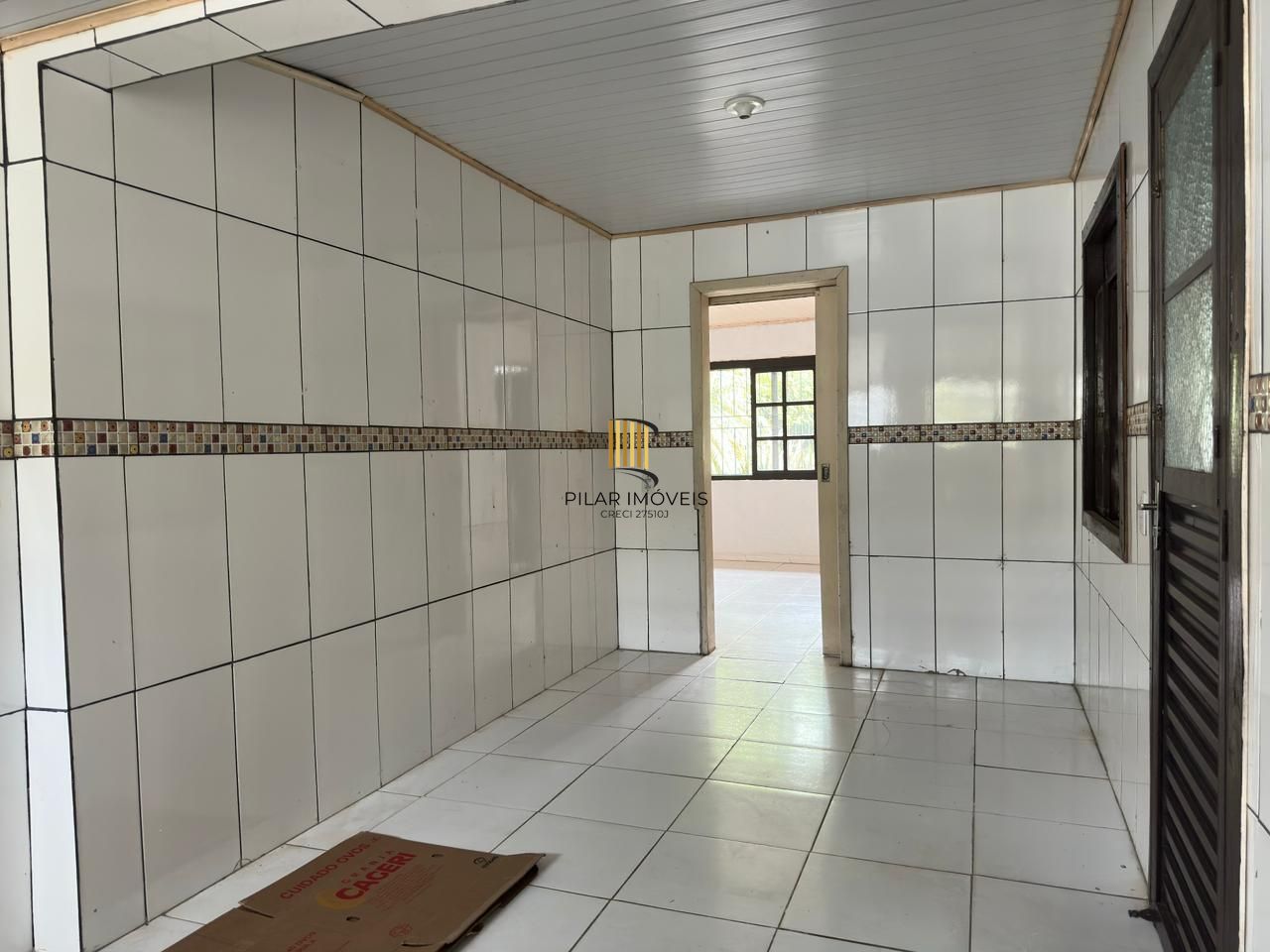 Casa com 3 dormitórios e edicula para venda e locação no bairro Belém Novo