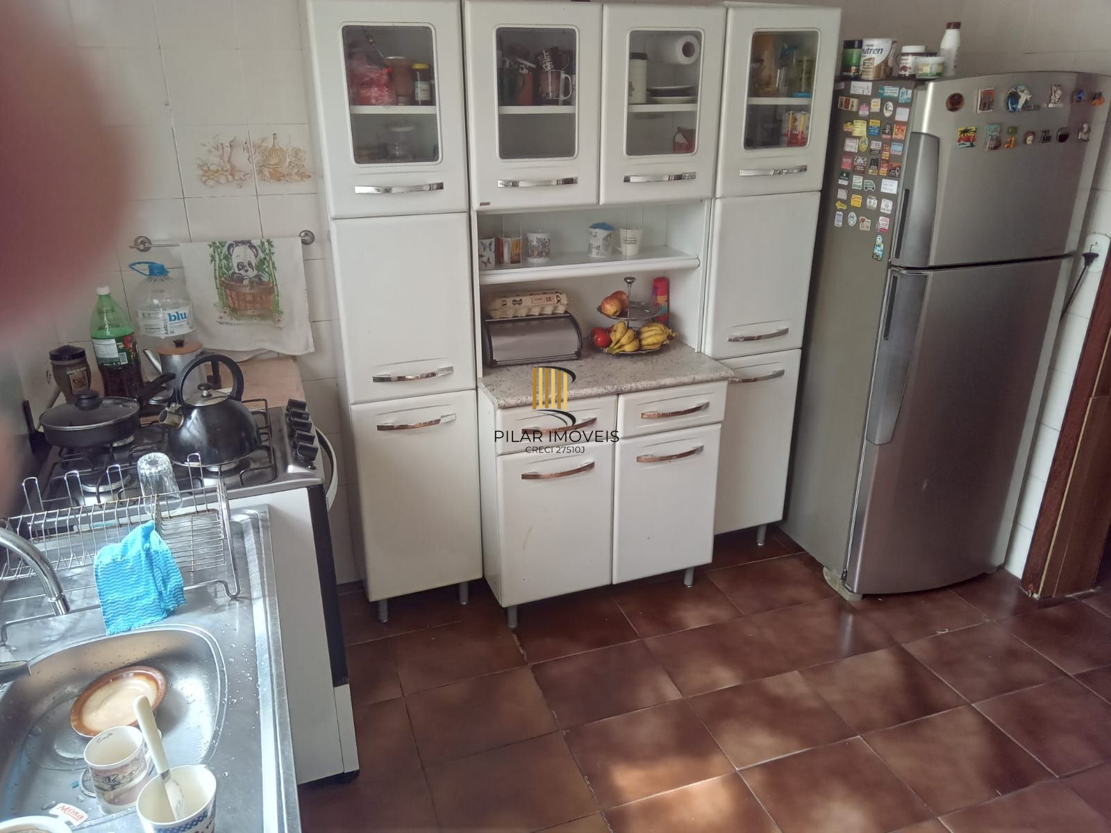 Casa com 3 dormitórios suíte , garagem para 3 carros !