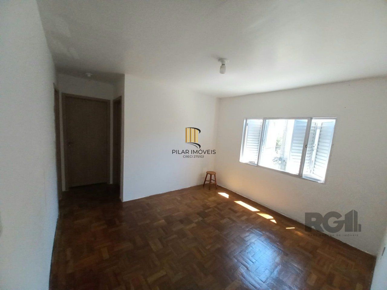 Apartamento com 02 quartos no Bairro Restinga.