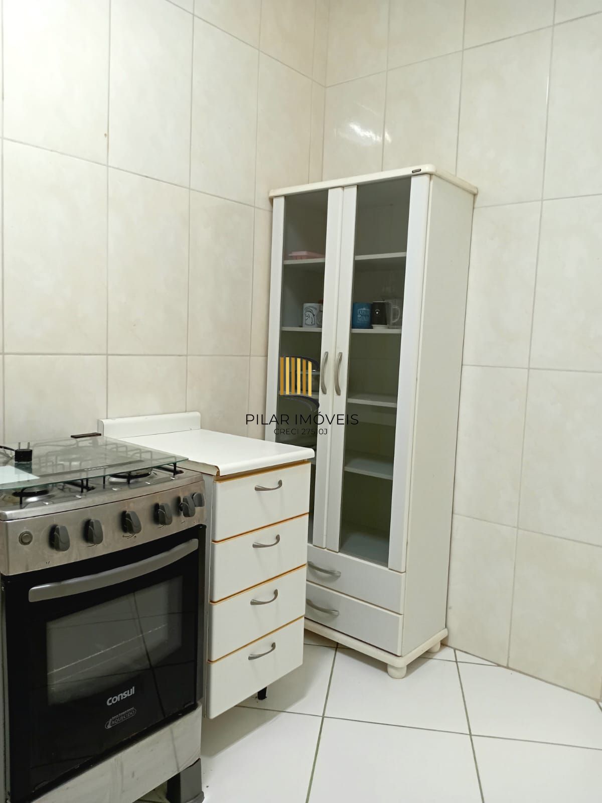 Apartamento 3 dormitórios, frente, sacada no bairro Santana - Porto Alegre - RS