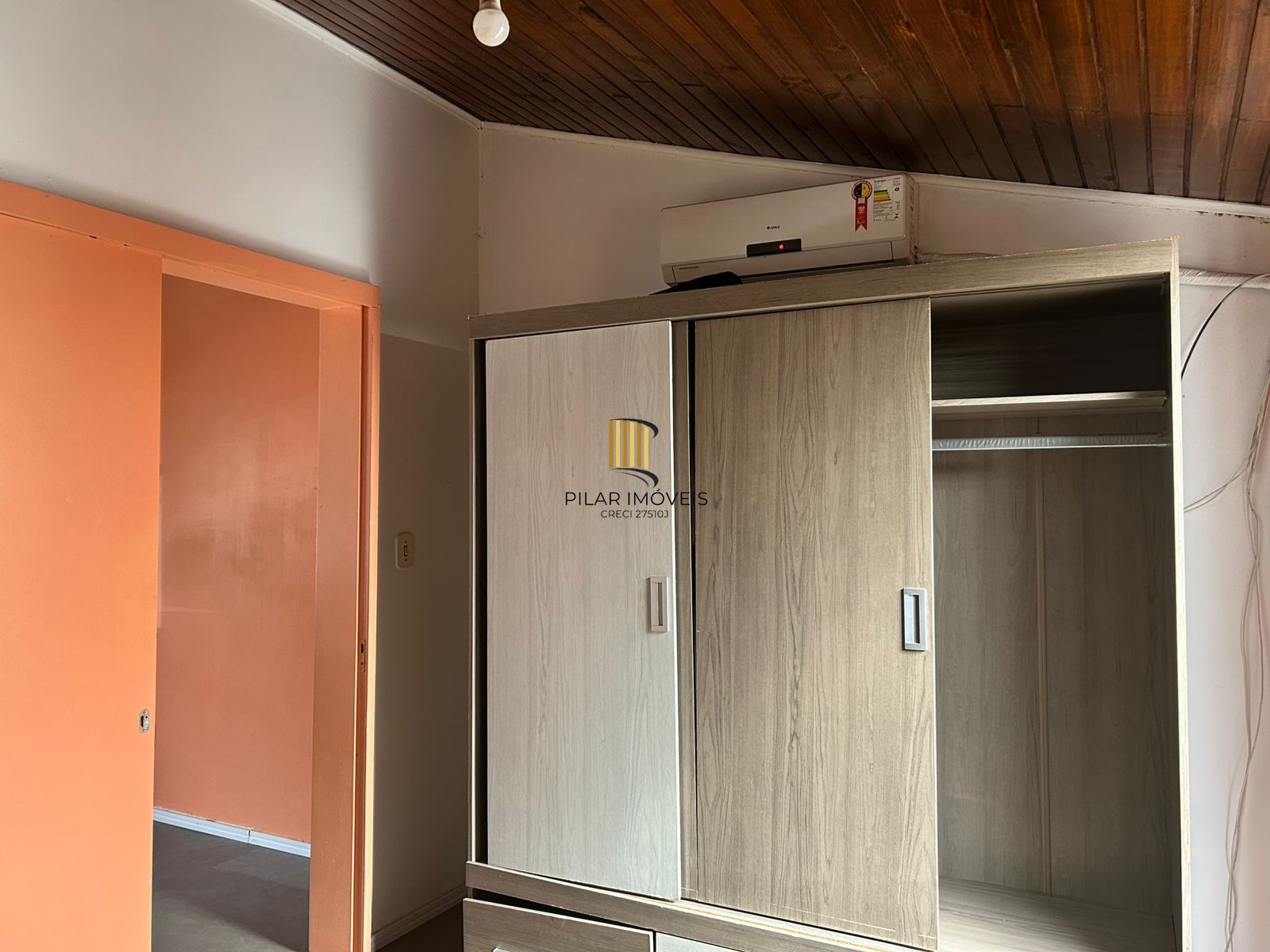 Casa 2 dormitórios no bairro Guarujá