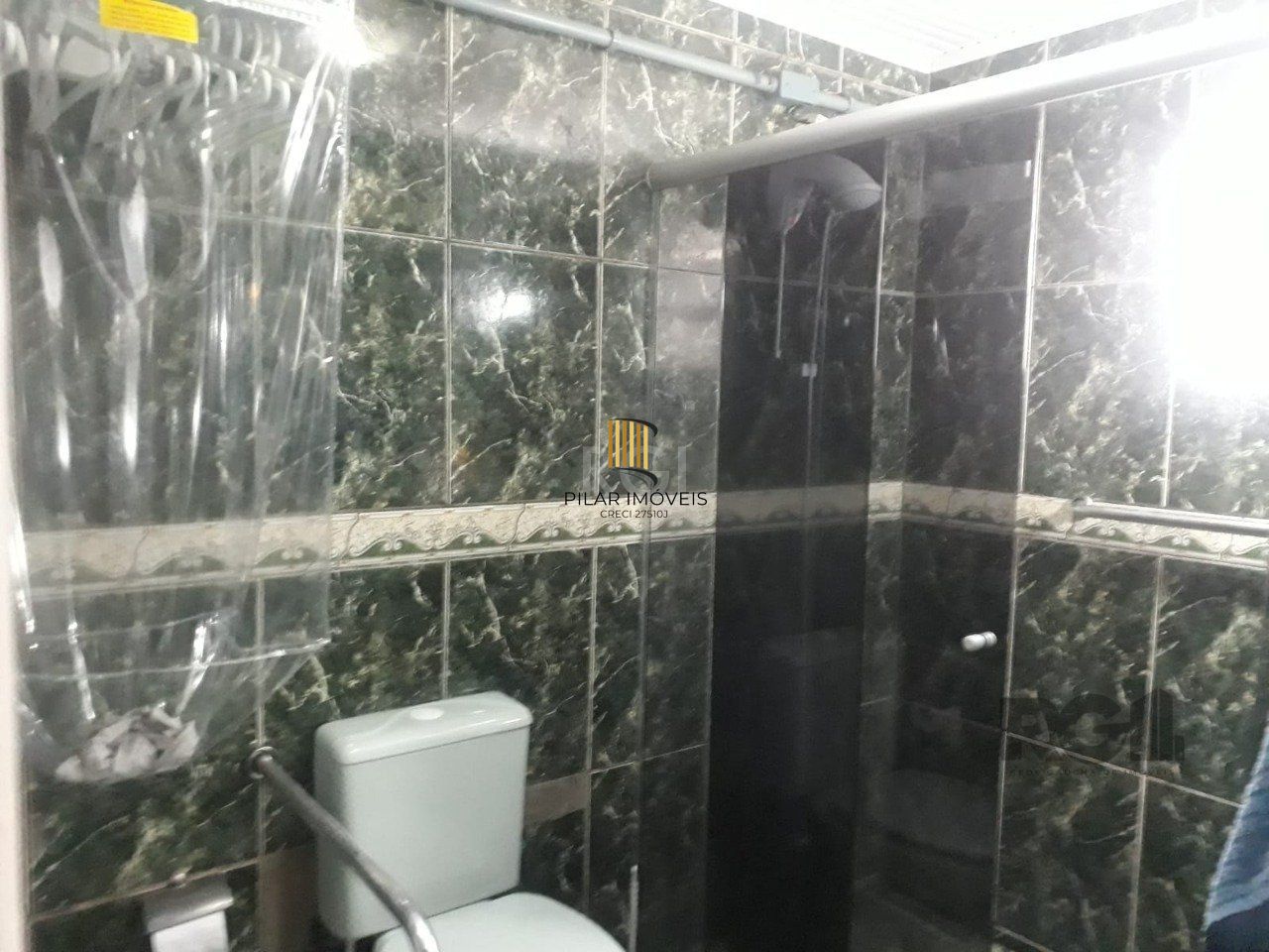 Casa com 3 dormitórios, sendo 1 suíte no bairro Hípica