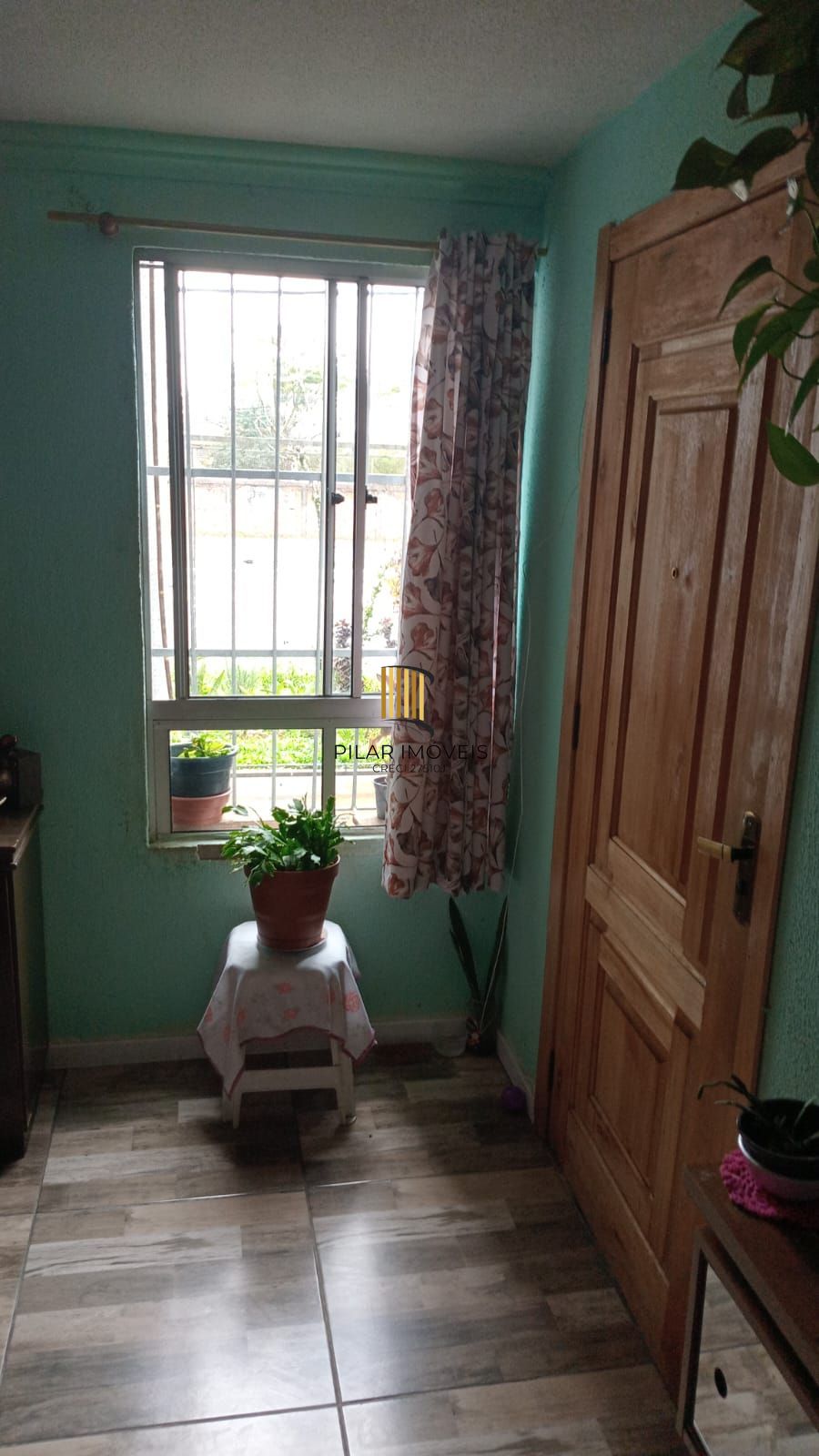 Apartamento com 02 quarto e 01 vaga rotativa, no Bairro Partenon