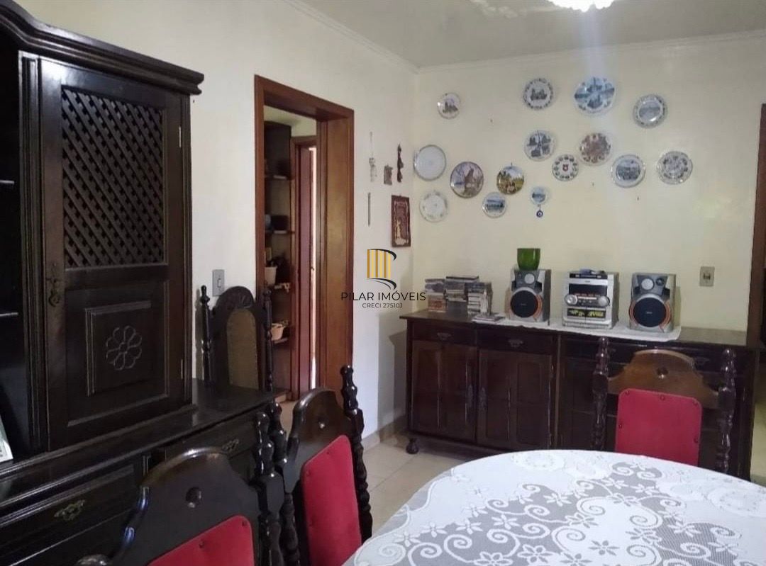 Casa Ampla no Jardim Carvalho com 4 dormitórios