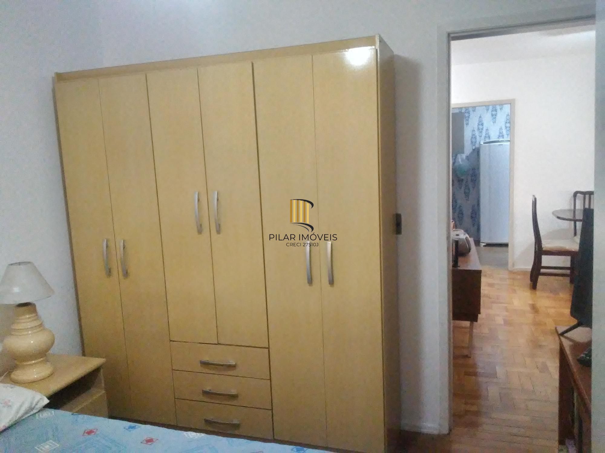 APARTAMENTO 2 DORMITÓRIOS NO 2º PAVIMENTO 1º ANDAR LOCALIZADO  NO BAIRRO SÃO SEBASTIÃO