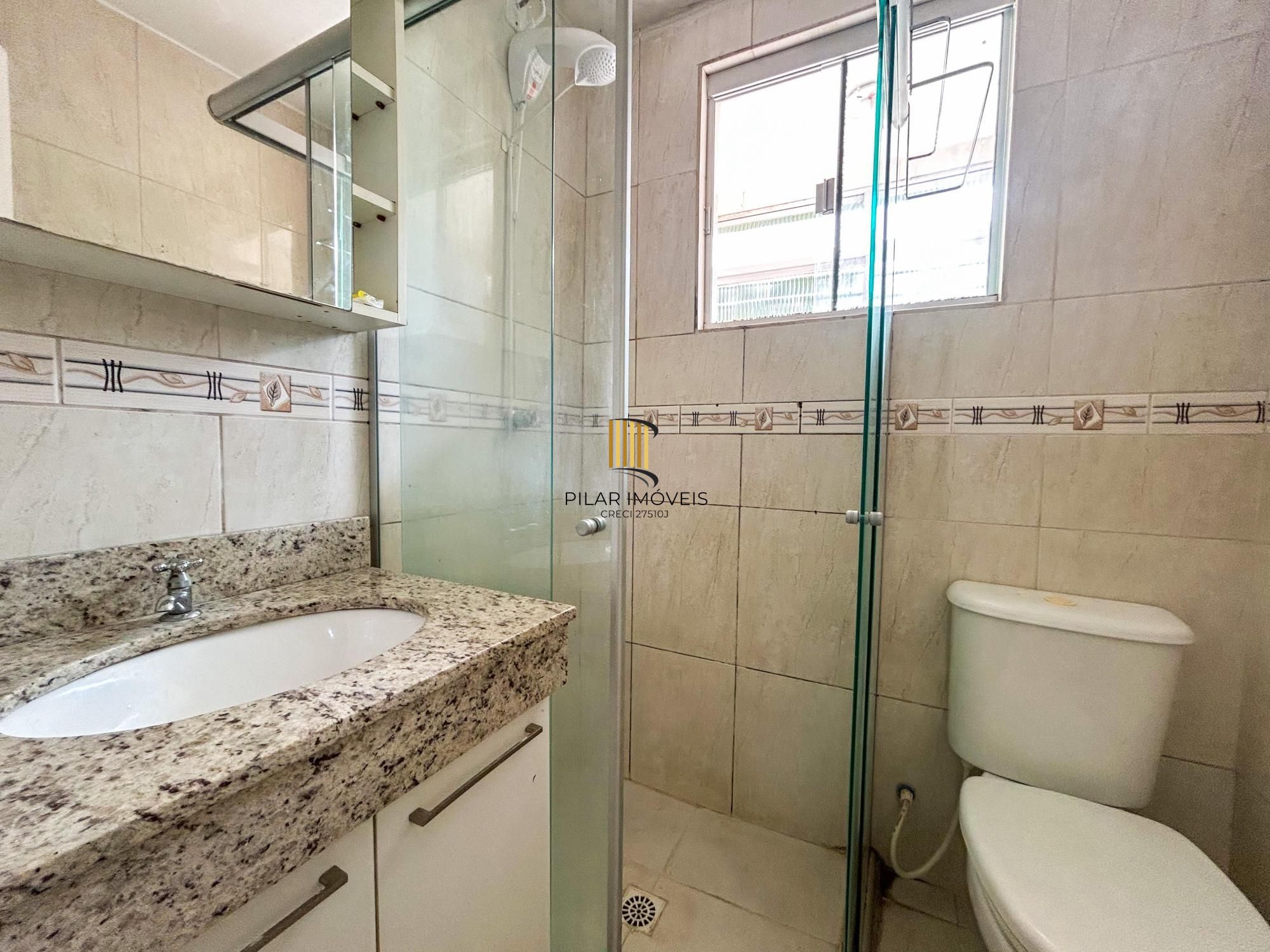 Ótimo apto 03 dormitórios, transformados em 2 dormitórios com living estendido no BAIRRO CRISTAL