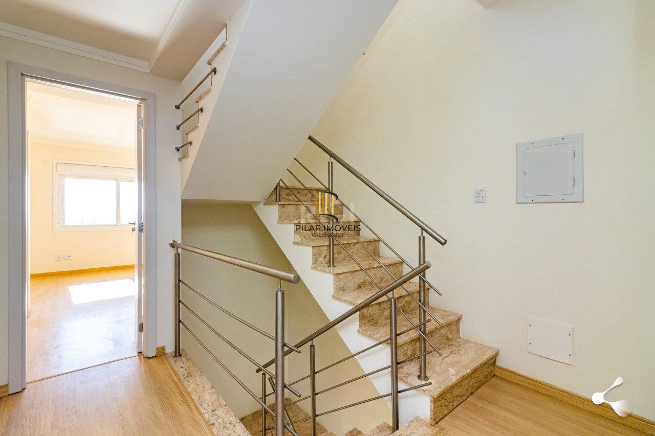 Casa 3 dormitórios no bairro Espírito Santo