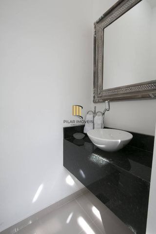 Casa 3 dormitórios no bairro Três Figueiras
