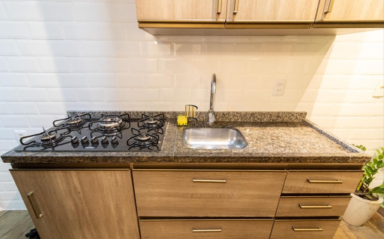 Apartamento com 03 quartos e 01 vaga escriturada no Bairro Camaquã