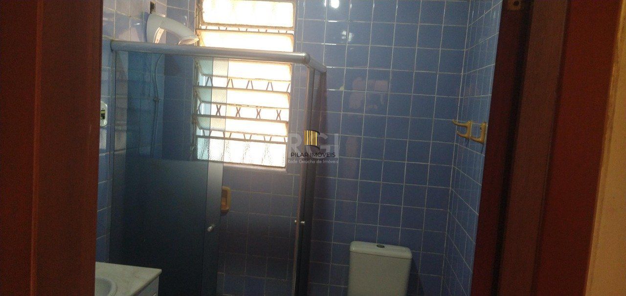 Casa de 4 dormitórios na Av. Teresópolis bairro Teresópolis