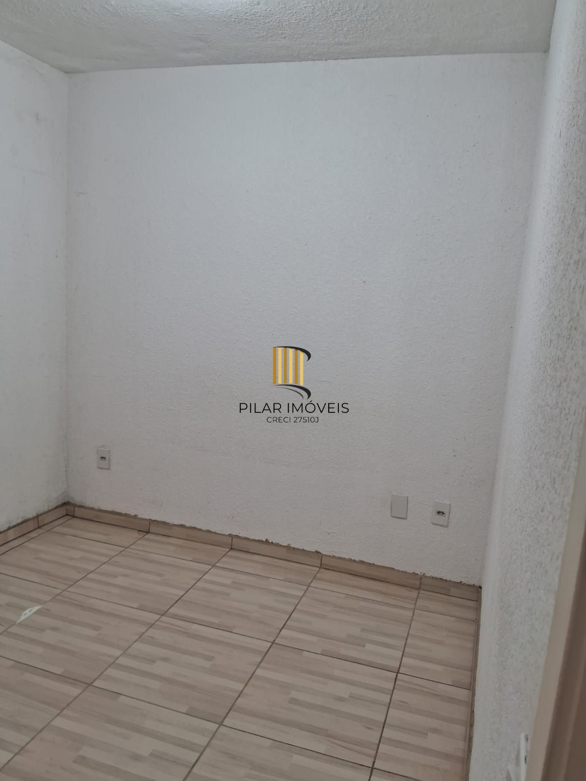Apartamento 2 Dormitórios, 2º Andar, 01 vaga no Bairro Sarandi em Porto Alegre.