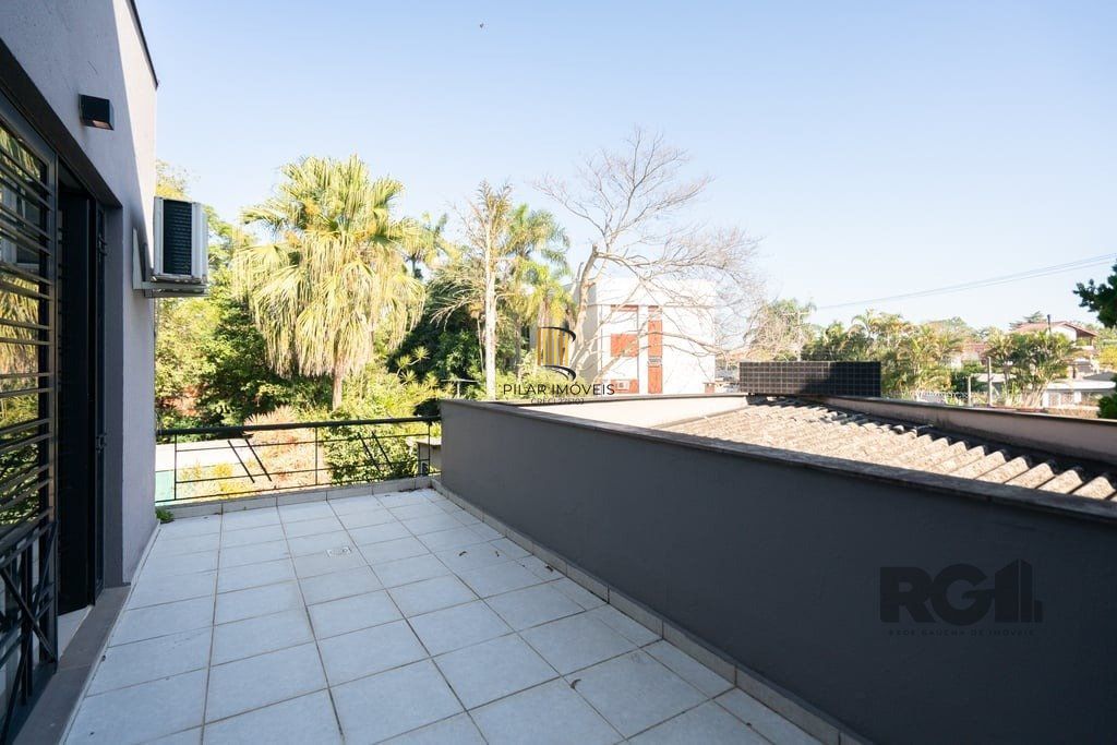 Casa Comercial para Venda - 300m², 0 dormitórios, Teresópolis