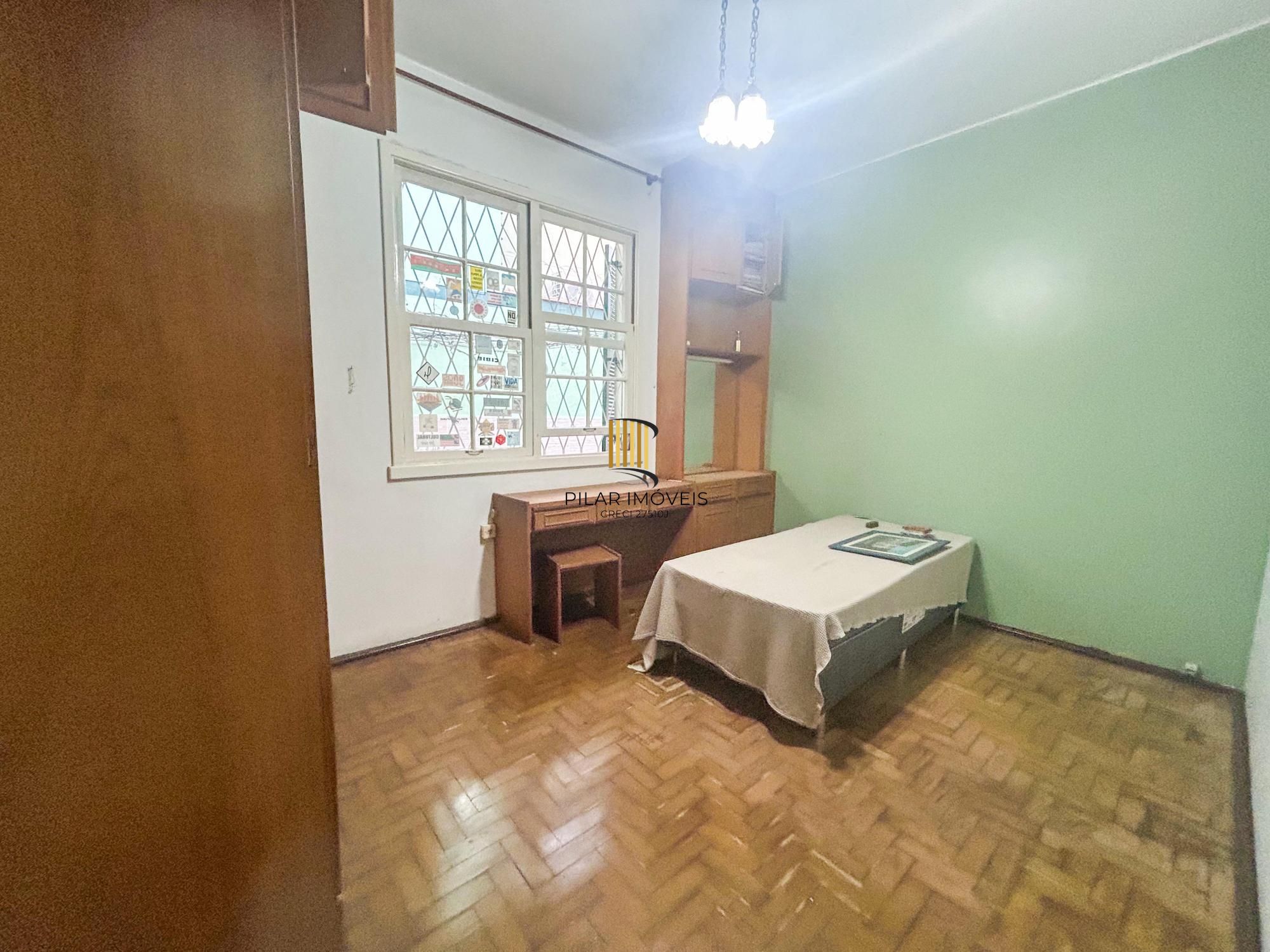 Casa Residencial com 3 Quartos, sendo 1 suíte e 3 Banheiros, no Bairro Santa Teresa em Porto Alegre, RS