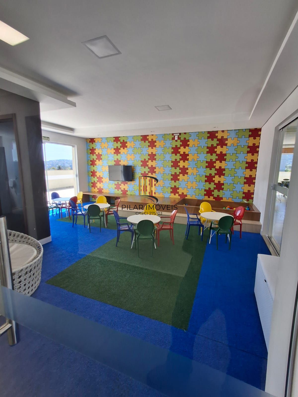 Apartamento de 2 dormitórios com 1 vaga de garagem , nunca habitado !