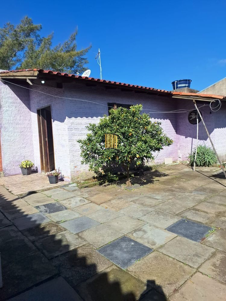 Oportunidade Única em Nova Tramandaí – Casa com 2 Dormitórios + 2 Kitnets nos Fundos!
