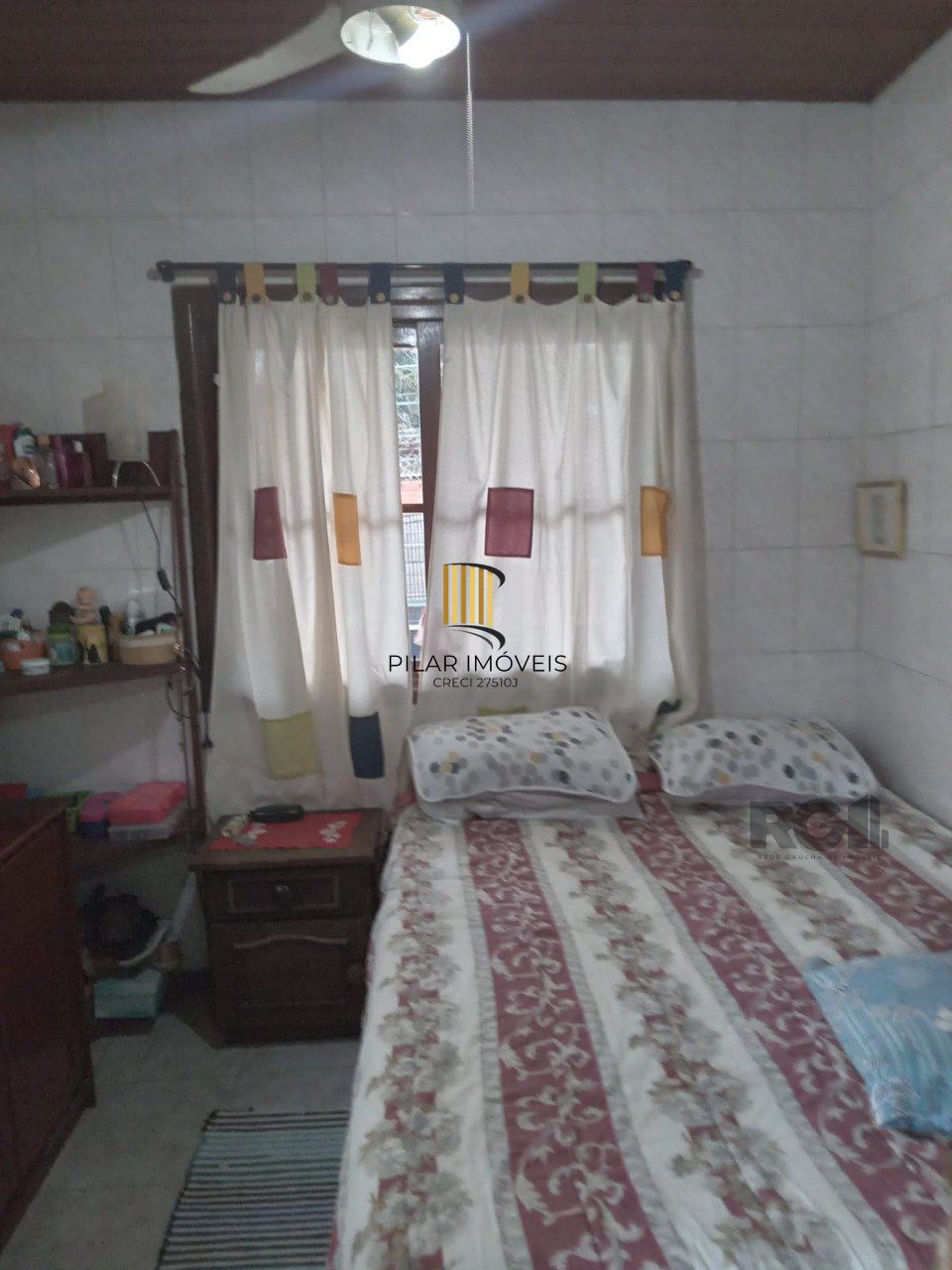 Casa com 3 quartos, vaga de garagem, churrasqueira, no bairro Partenon, Porto Alegre/RS