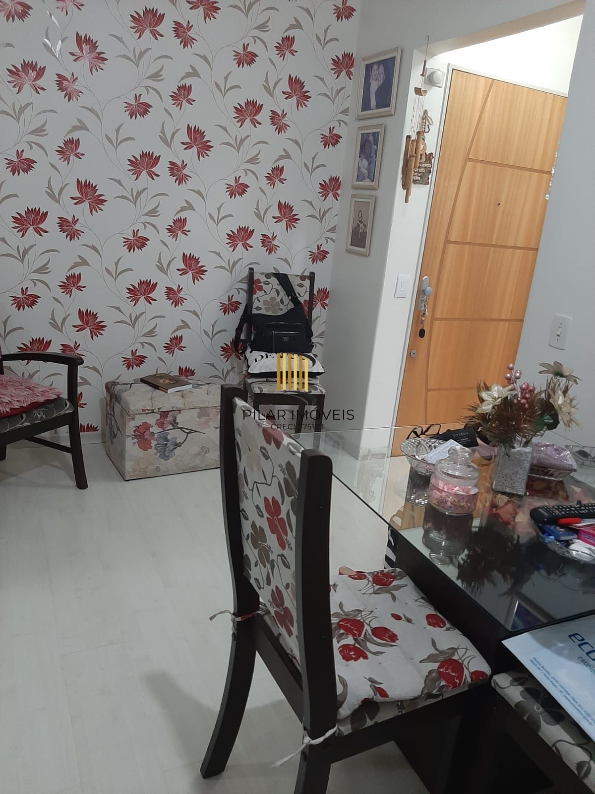 Apartamento de 02 quartos no Partenon