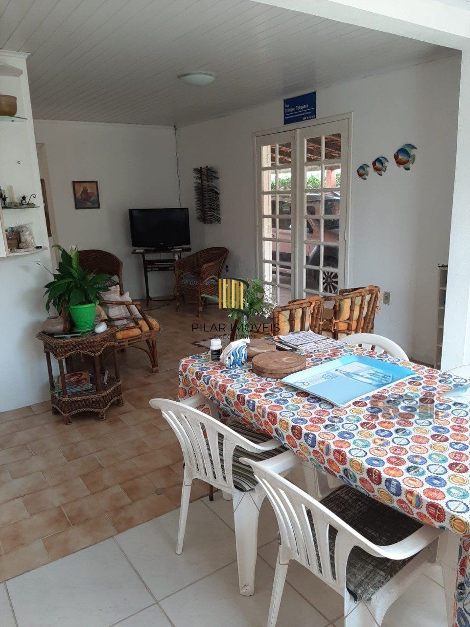 Casa 3 dormitórios, 3 vagas, churrasqueira na Praia da Tereza em Laguna/SC