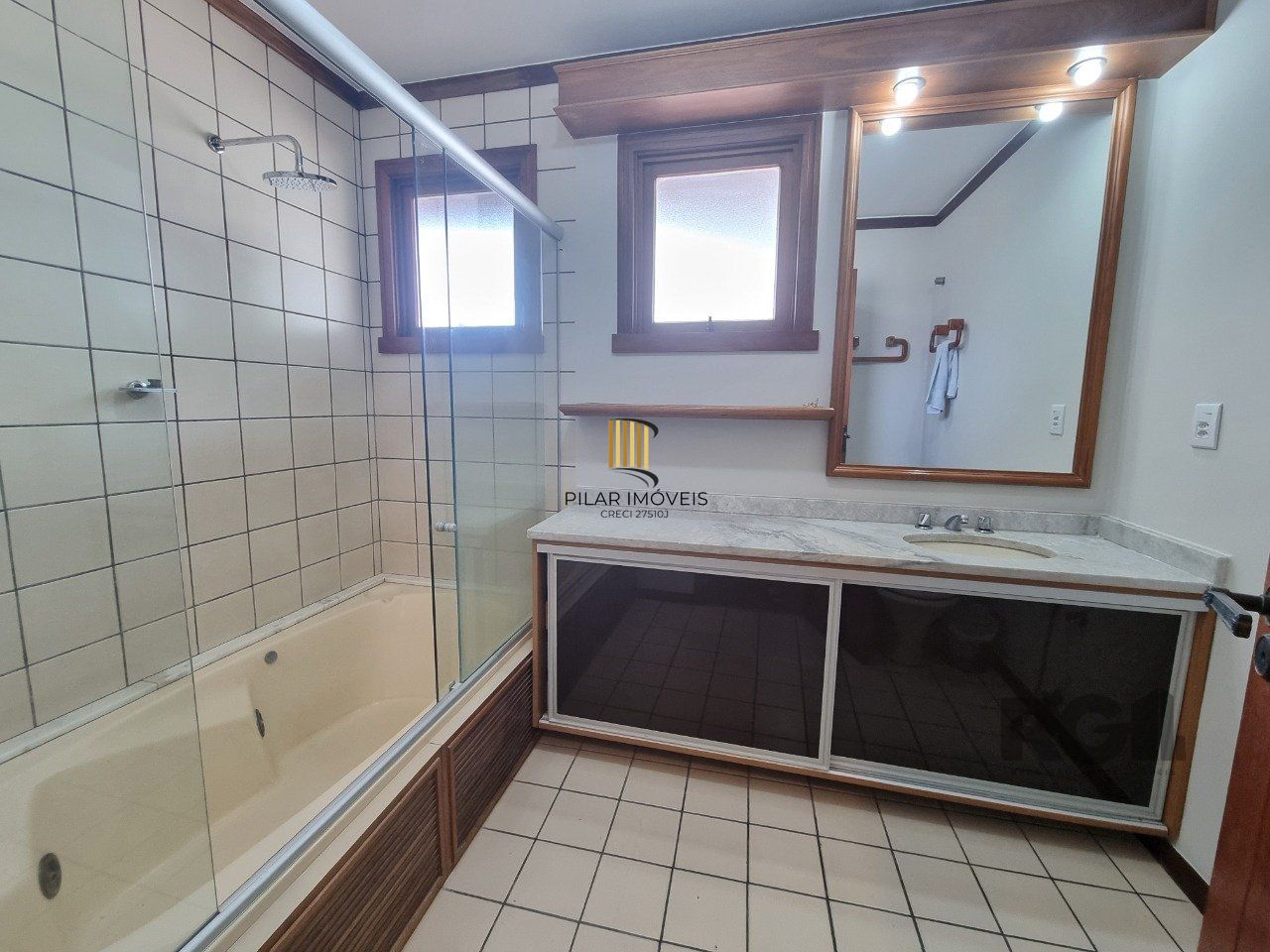 Casa Cond 5 dorm, 3 WC, piscina, jadim grande, cavalhada, Porto Alegre, RS