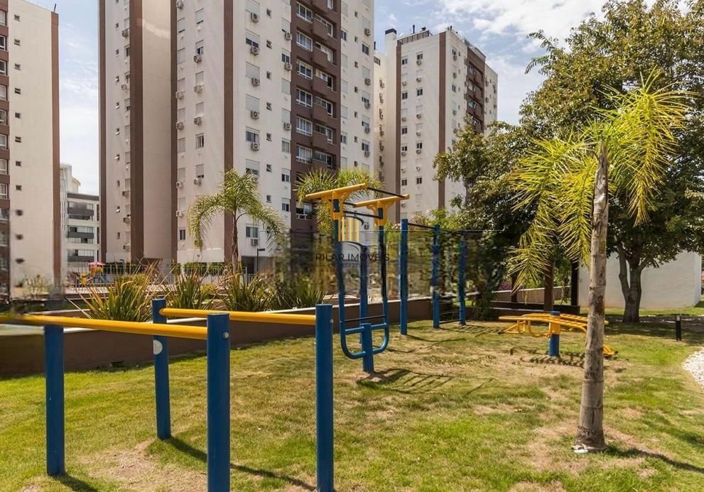 Cobertura com 157m2, 3 dormitórios no bairro Boa Vista.